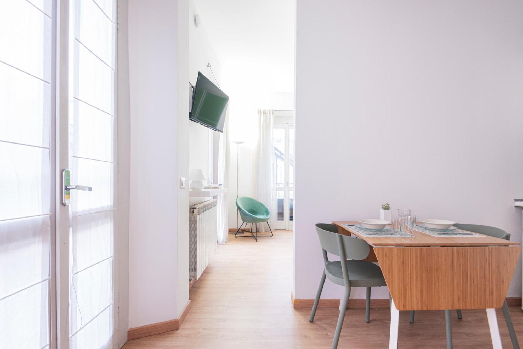 Amazing Flat Near Duomo & Colonne Di San Lorenzo By Easylife Milan Bagian luar foto